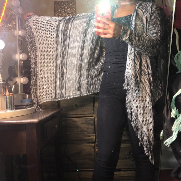 Cardigan - Picture 2 of 4